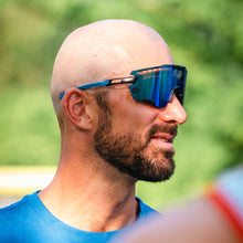 Kép betöltése a galériamegjelenítőbe: Filippi 2028 napszemüveg