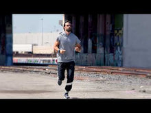 Videó betöltése és lejátszása a galériamegjelenítőben: Garmin | INSTINCT CROSSOVER FEKETE