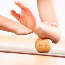 Lade das Bild in den Galerie-Viewer, Fa masszázs labda szett | rollholz