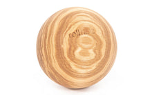 Lade das Bild in den Galerie-Viewer, Masszázs golyó - kőrisfa, 10 cm | rollholz